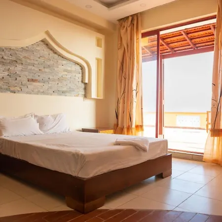 Cool Breeze Beachfront Apartments Mombasa Zewnętrze zdjęcie