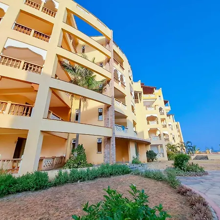 Cool Breeze Beachfront Apartments Mombasa Zewnętrze zdjęcie