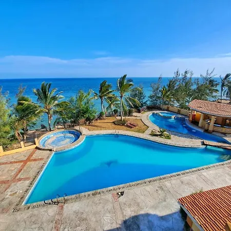 Cool Breeze Beachfront Apartments Mombasa Zewnętrze zdjęcie